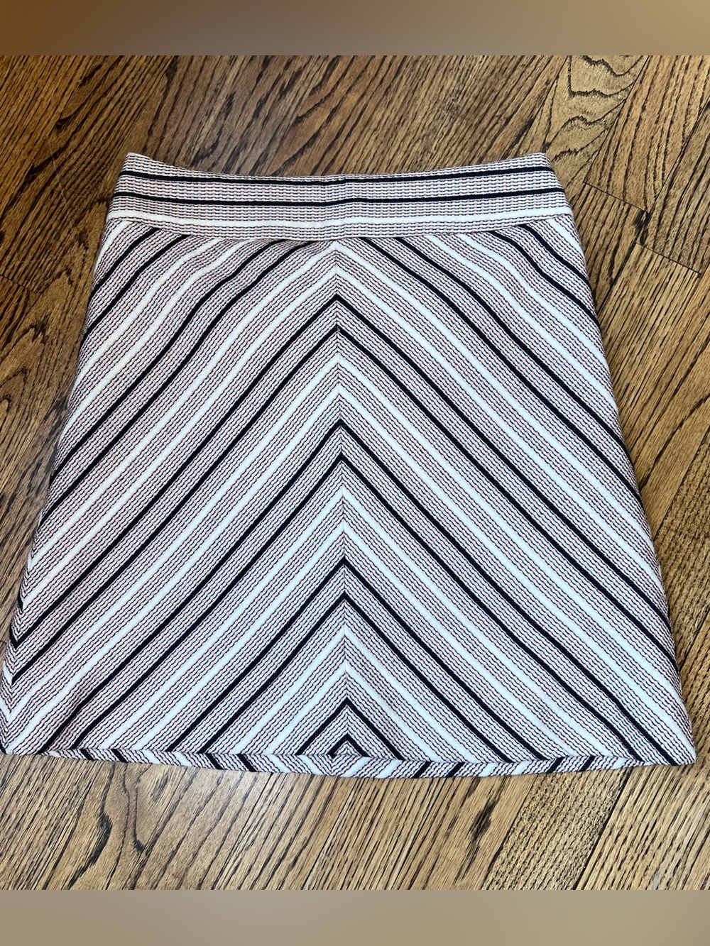Ann Taylor Loft Size 00 Midi Skirt Coral Black White Lined Zip On Modest Office